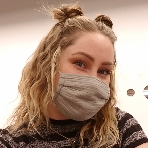 Meet your Posher, Sam - Picture 1 of 1